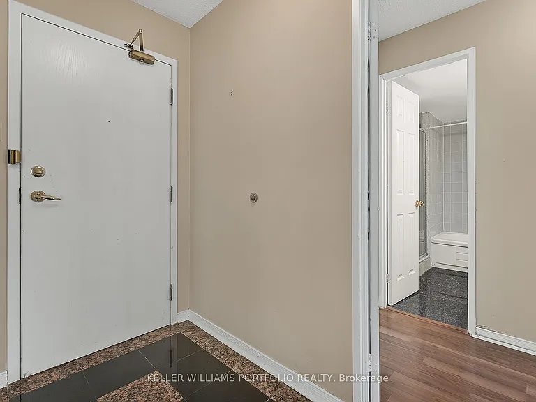 400 Webb Dr #1402 — Photo 3