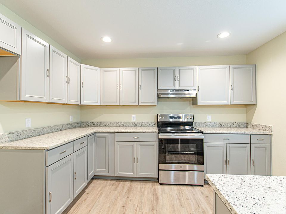 1st image of 127 Nuevo Leon St