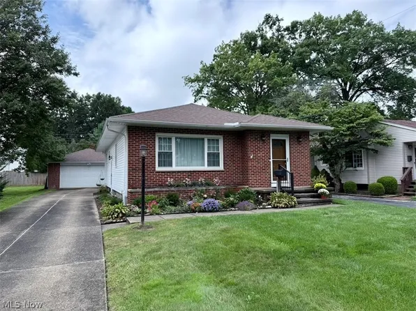 222 N Pershing Ave, Akron, OH 44313