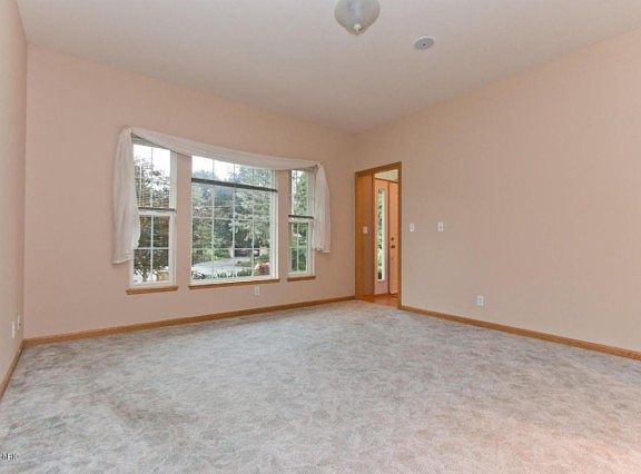 4th image of 5768 Stonybrook Ct SE