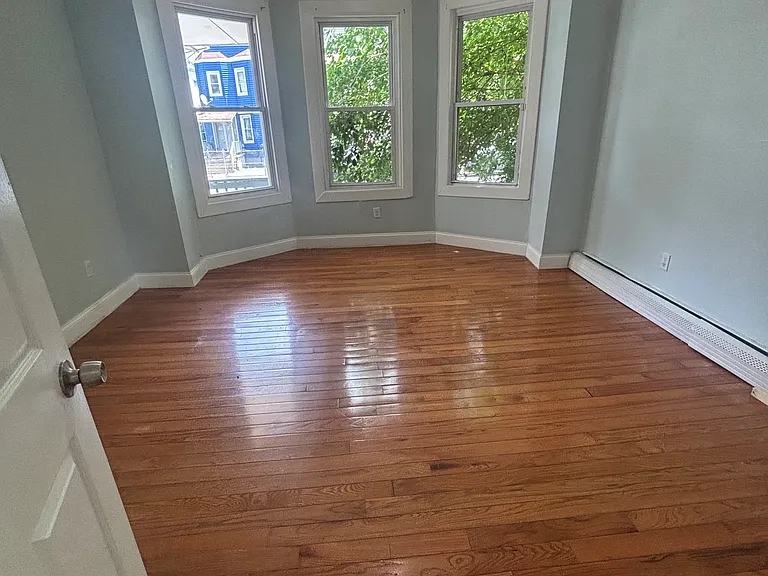 41 N 18th St #1 — Photo 1