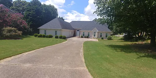 385 Clubfield Dr Photo 1