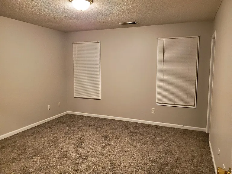 246 Carthage Blvd — Photo 9