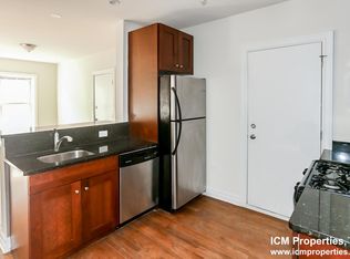 3820 N Sheffield Ave #2D, Chicago, IL 60613