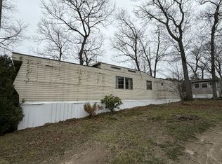 658 Sound Ave Unit F16, Calverton, NY
