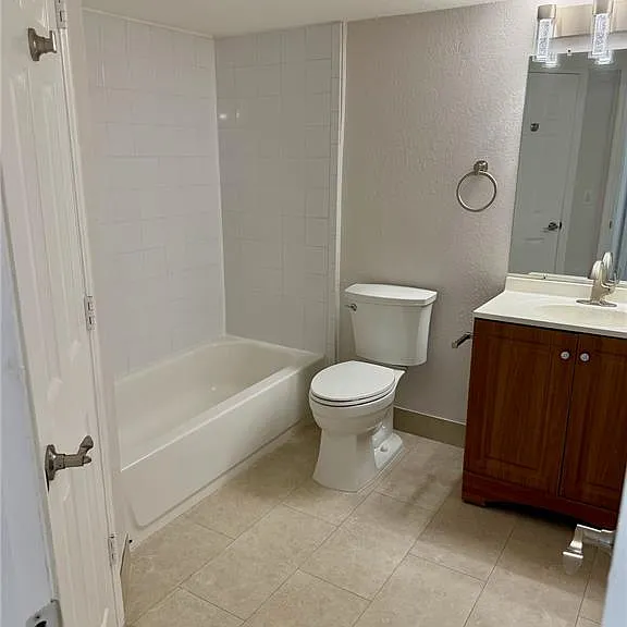375 Lake Ontario Ct #203 — Photo 13