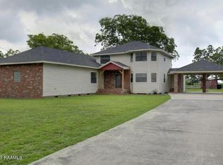 1092 Papit Guidry Rd, Saint Martinville, LA 70582