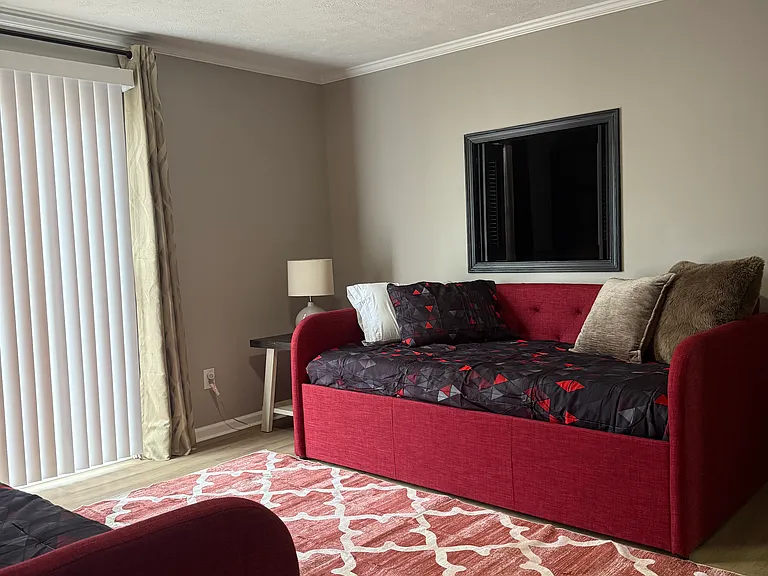 105 S Skipper St — Photo 17