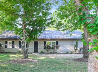 7001 Fieldlark Ln, Charlotte, NC 28227