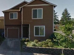 9206 SE Lincoln St, Portland, OR 97216