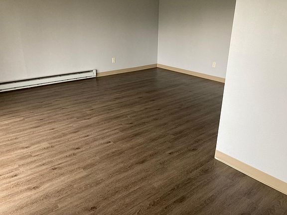 3rd image of 1115 Kirkland Ave