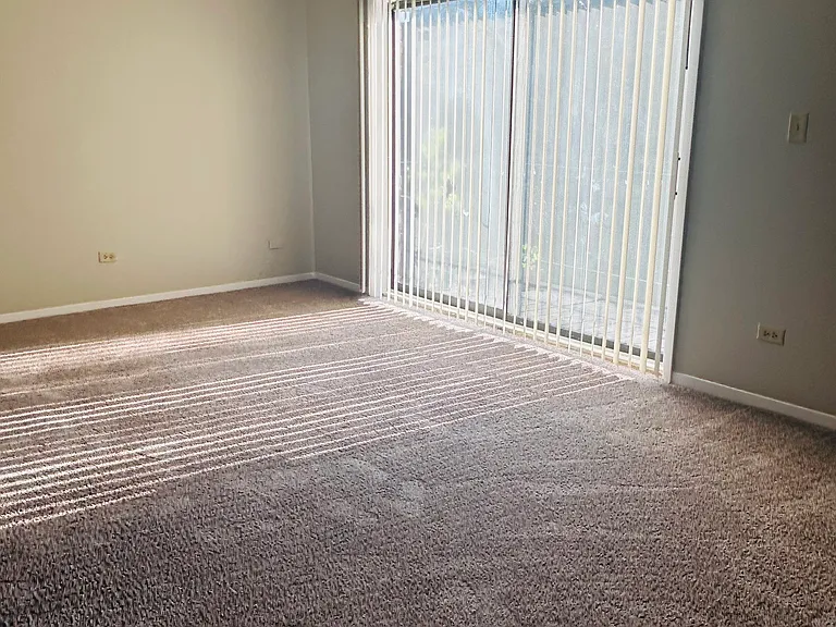 14547 Lamon Ave #3S — Photo 2