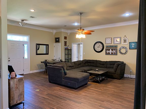 3rd image of 141 Kenny Ln