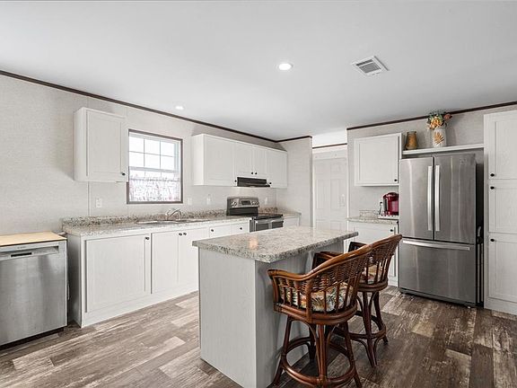 2nd image of 224 Wolverine Ave