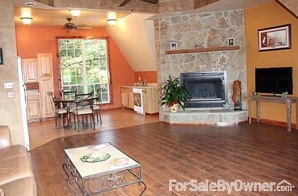 Living area open floor plan : Living Area Open Floor Plan w/ Red Cedar Trim