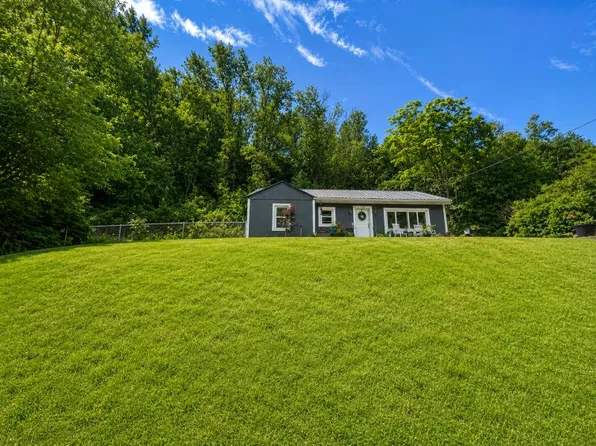 132 Combs Dr, Wittensville, KY 41274
