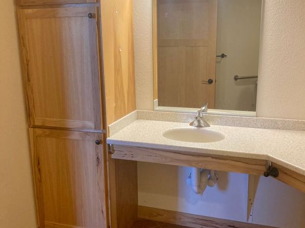 2314 Aurora Cir APT 4