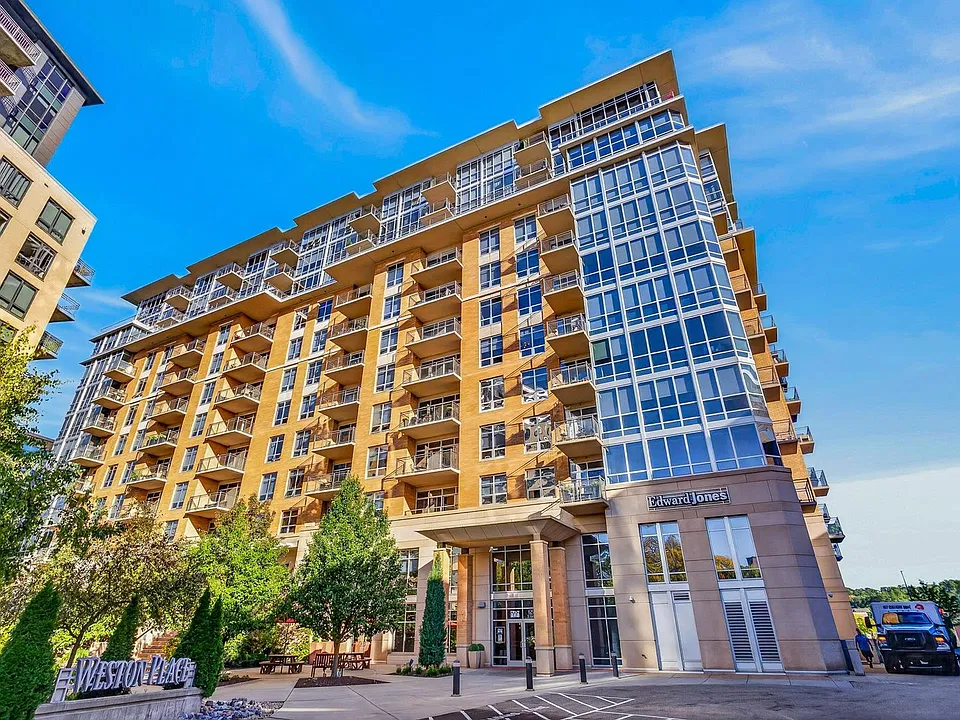 625 N Segoe Rd #208