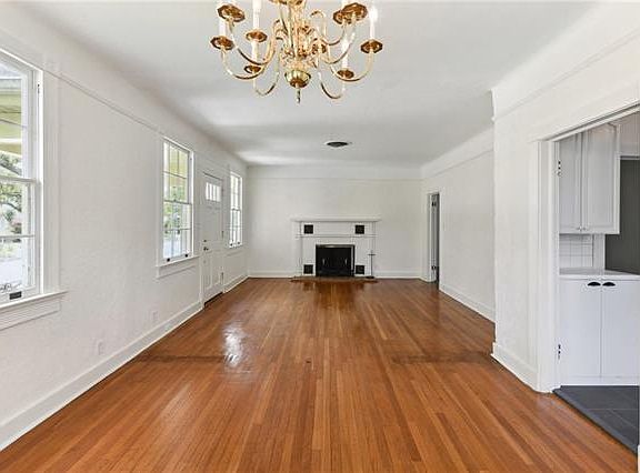 3rd image of 462 Homestead Ave