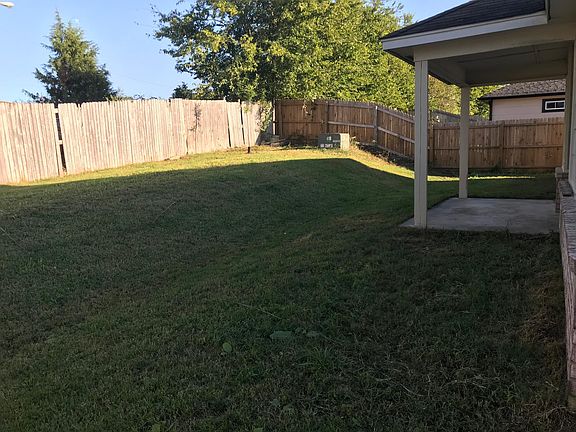 4th image of 3005 Village Dr