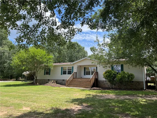 112 Tucker Dr, Starr, SC 29684