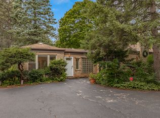 206 N Elmhurst Rd, Prospect Heights, IL 60070