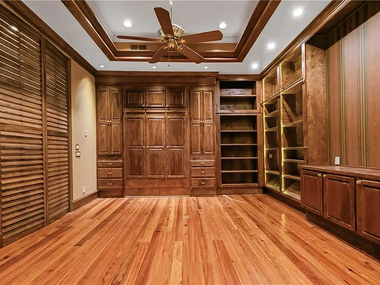 430 W Wesley Rd NW — Photo 40