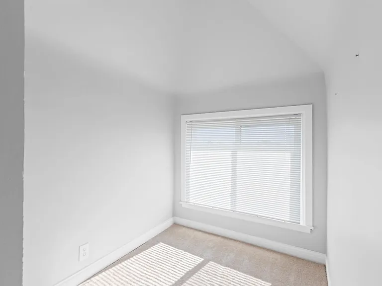 3832 N Pulaski Rd #3 — Photo 14