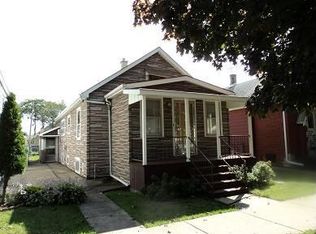 6045 S 75th Ave, Summit, IL 60501