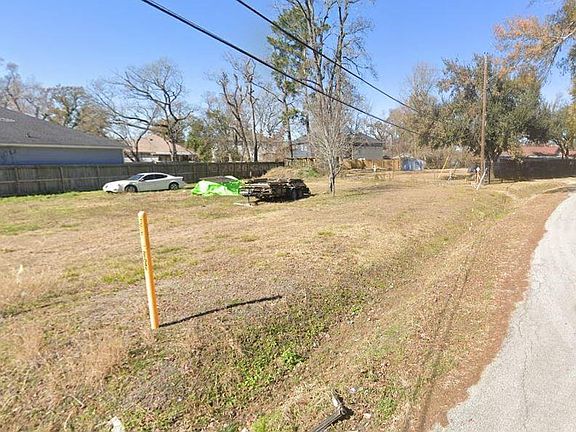 4th image of 9221 Firnat St