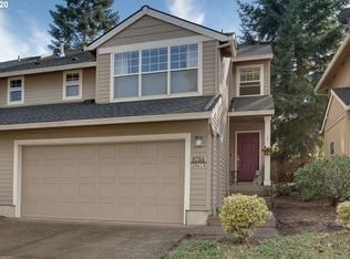 8784 NE Rockspring St, Hillsboro, OR 97006