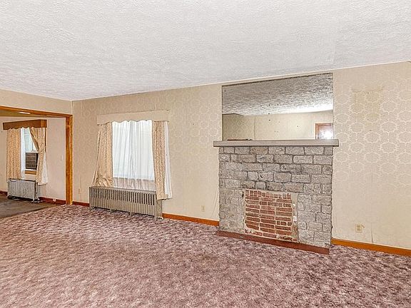 5th image of 6390 E 42nd St