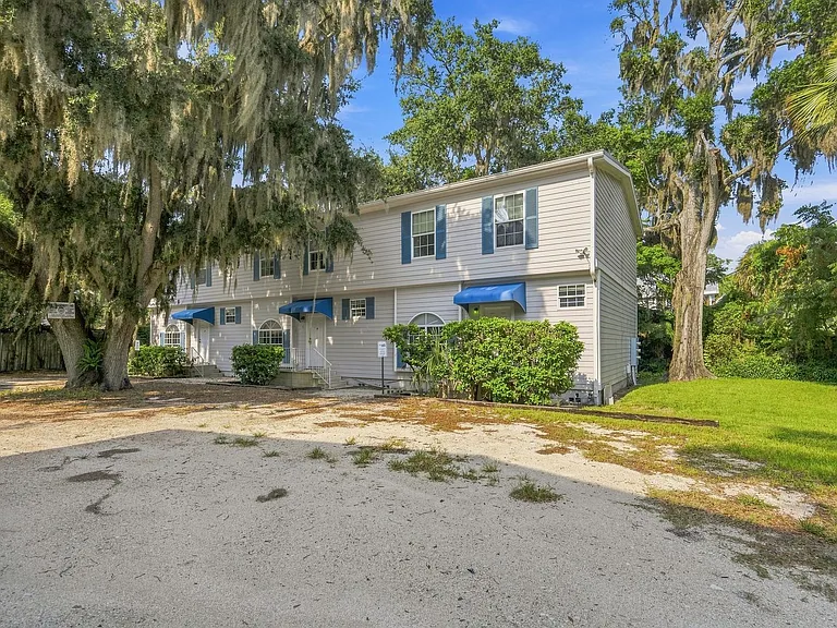 114 Cedar St — Photo 1