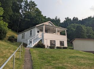 2711 Daniels Ave, South Charleston, WV 25303