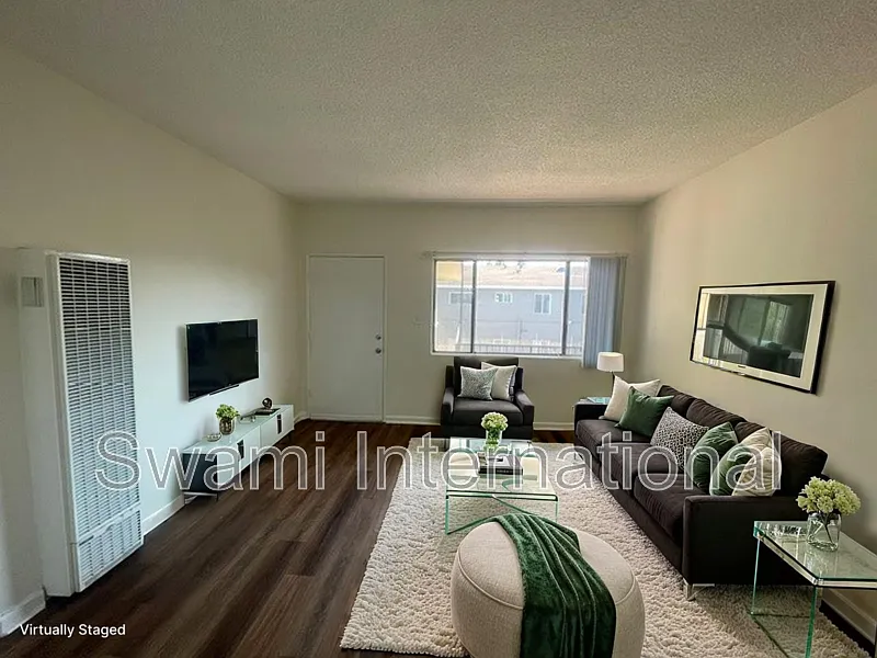 10970 S Figueroa St #10