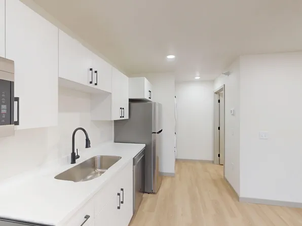 302-2404 S Country Club Ave, Brandon, SD 57005