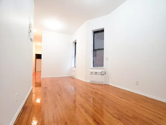 Rented by In Haus LLC | media 10