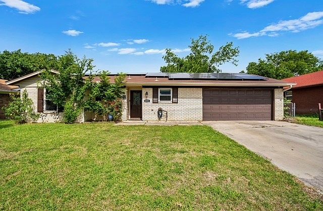 1st image of 2001 Moonlight Dr