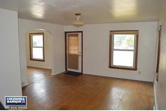 3rd image of 1260 Shawano Ave