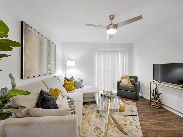 The Burke Apartments — Photo 23
