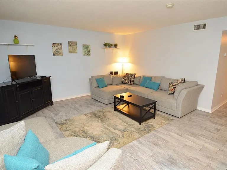 3873 Pompano Dr SE #B — Photo 18