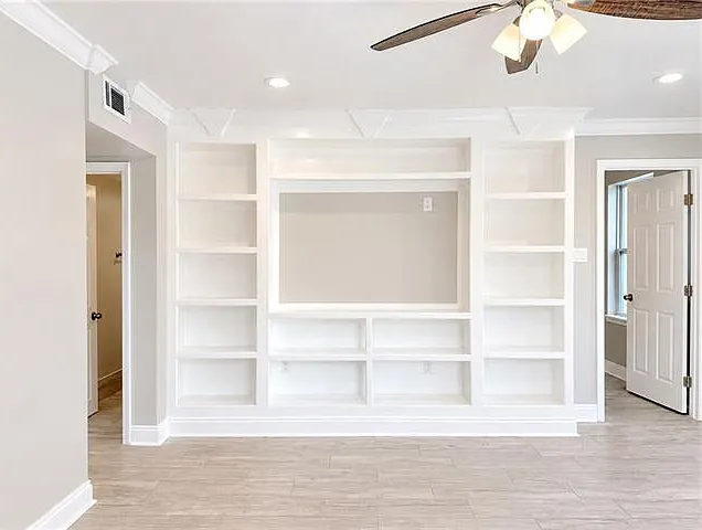 4472 Joycelyn Dr — Photo 5