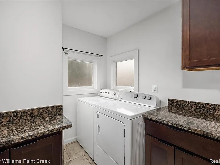 23465 Easterling Ave — Photo 12