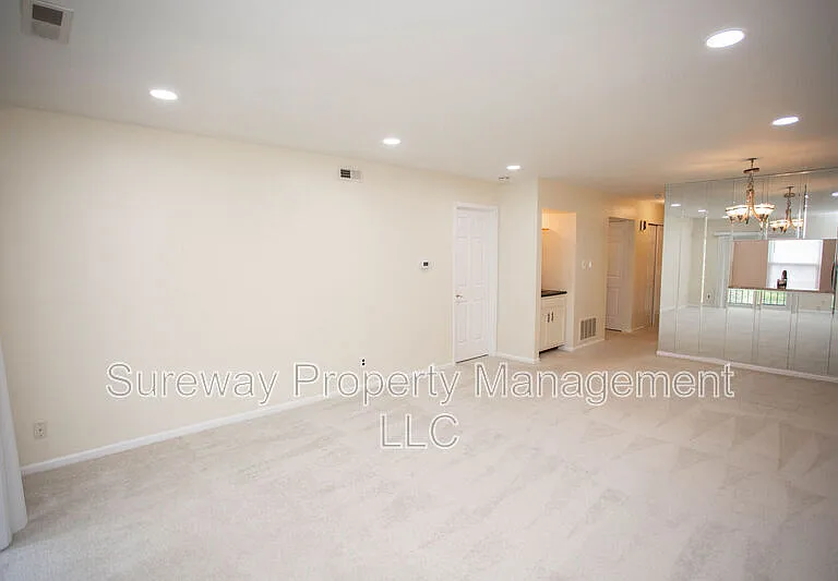 528B Willow Turn — Photo 4