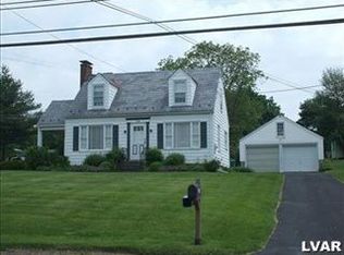 5998 Sullivan Trl, Nazareth, PA 18064