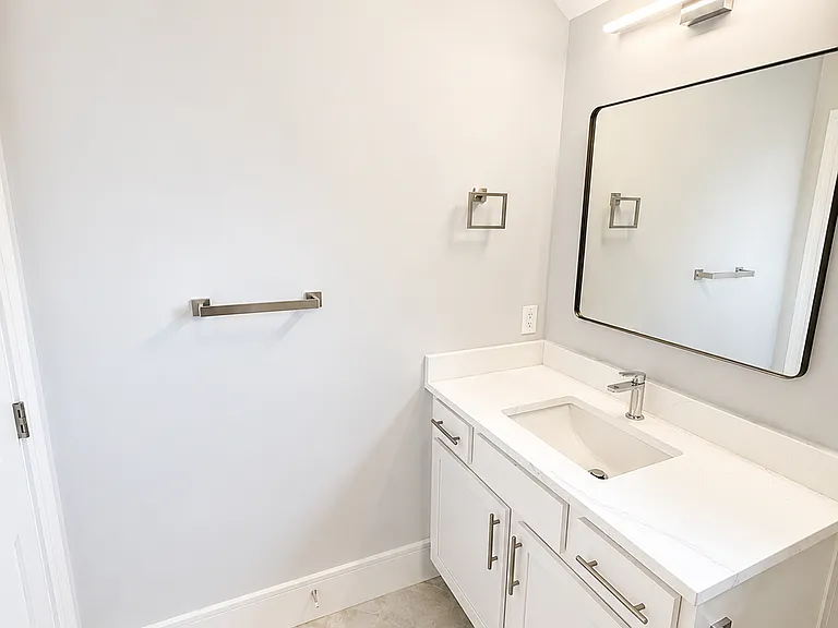 68 Easton St #2 — Photo 8