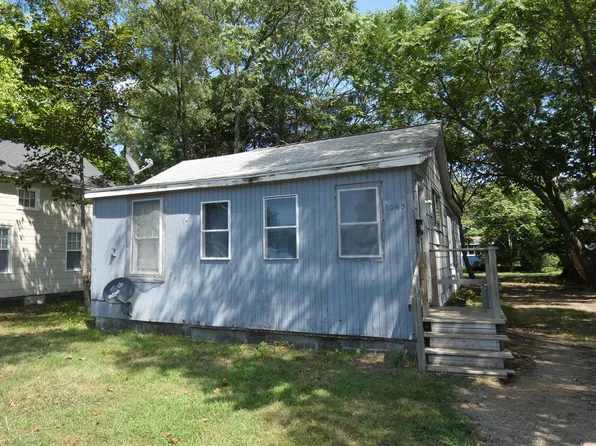 1065 Superior St, Benton Harbor, MI 49022