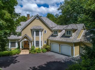 415 Summit Park Dr, Banner Elk, NC 28604