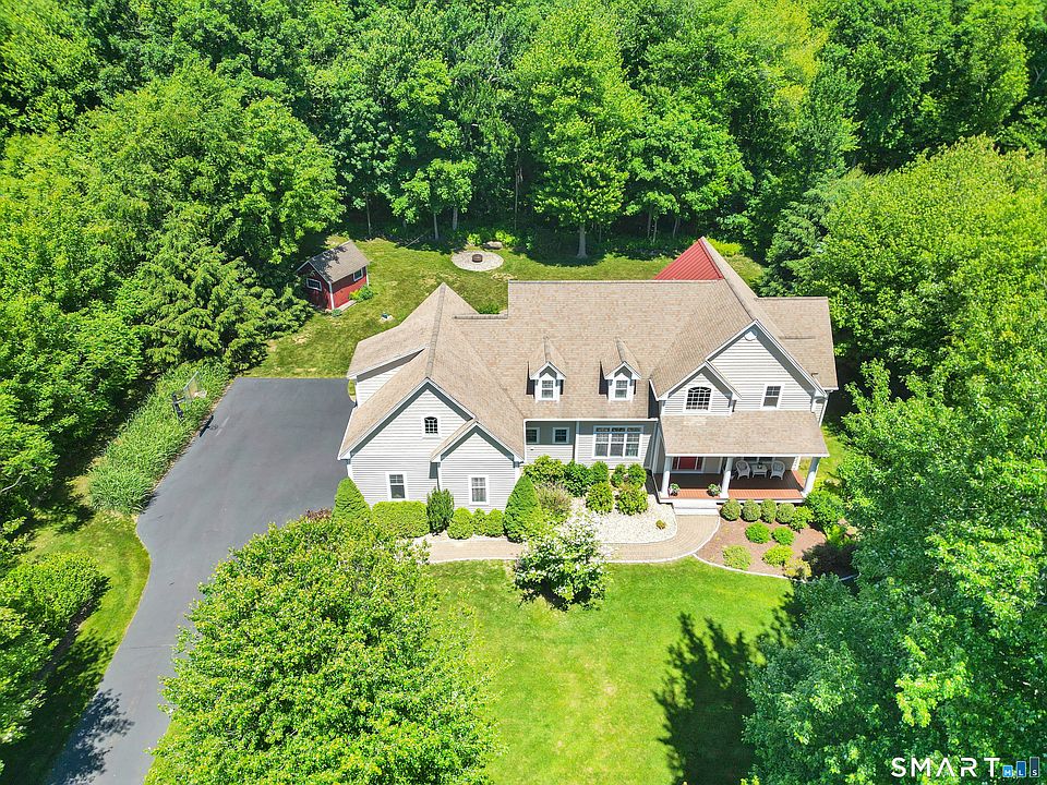 1st image of 10 Merrit Woods