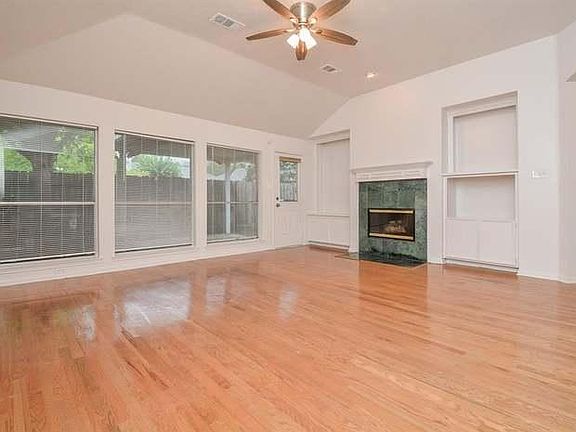 4th image of 10310 Emerald Pine Dr